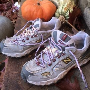 NWOT new balance running shoes